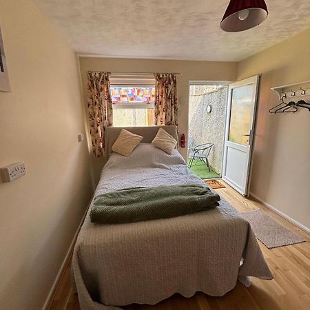 Ferienwohnung 1A Butty Bach Milford Haven Exterior foto